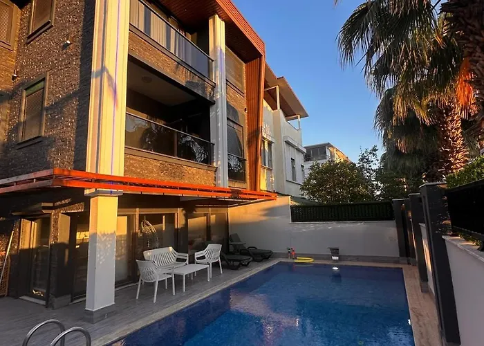 Peaceful Holiday Villas-Luxury-Jacuzzi-Sauna