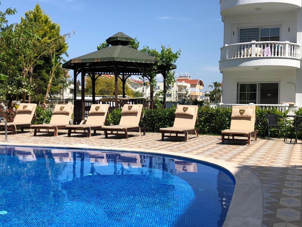 Belka Golf Deluxe Poolside Apartment *