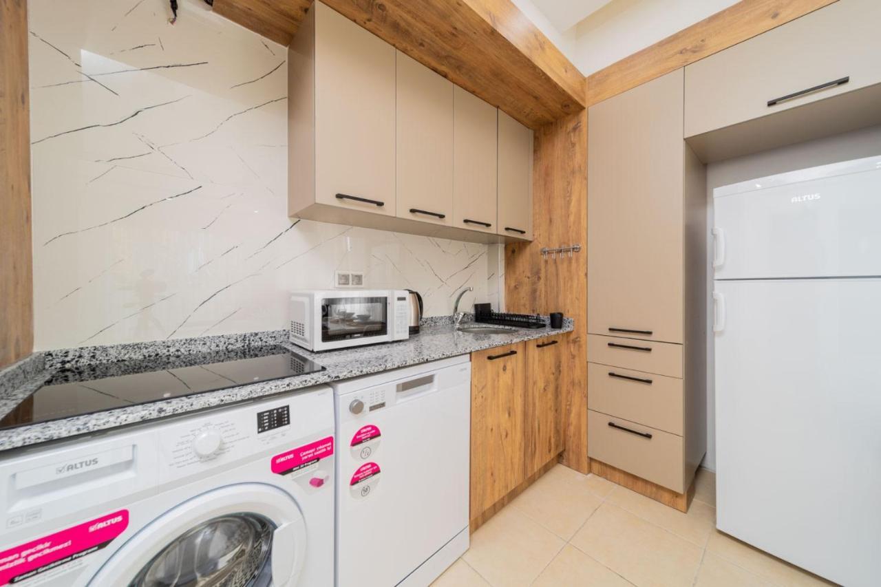 Furnished Flat With Shared Pool In Antalya Appartement