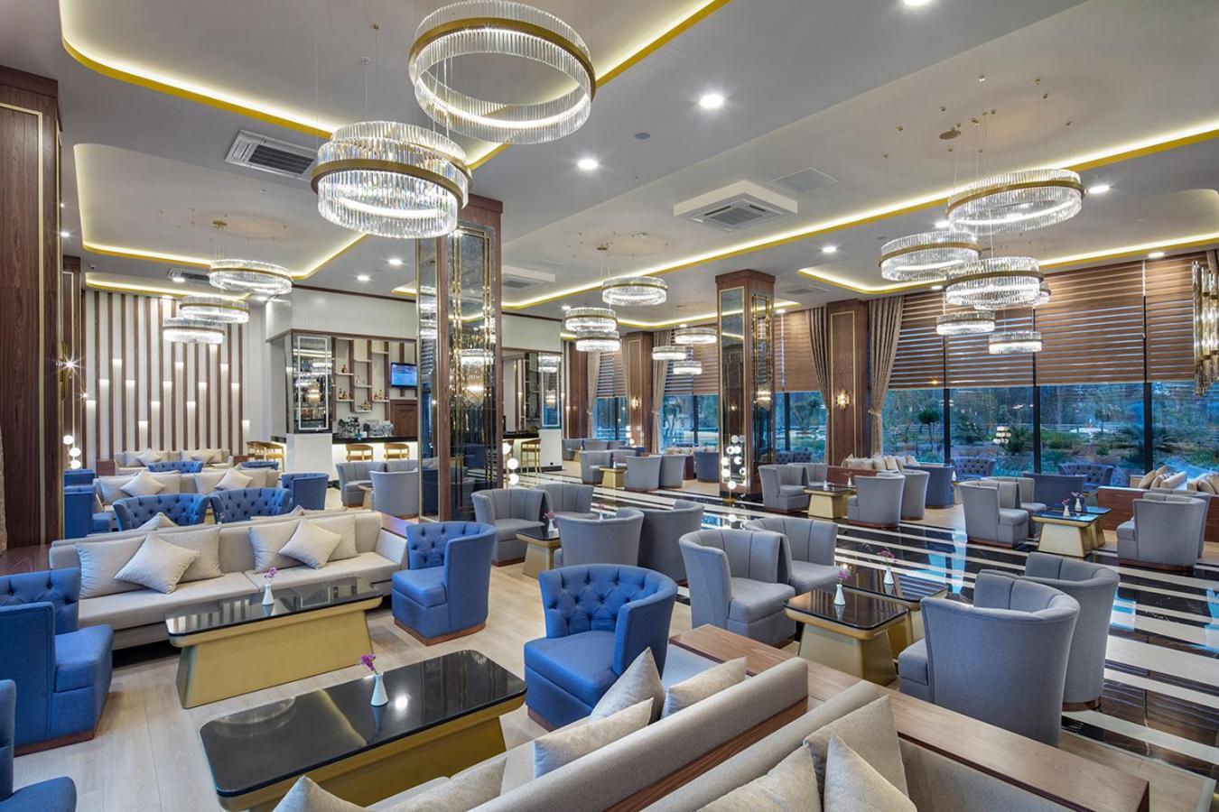 Aydinbey Queen's Palace & 5* Belek