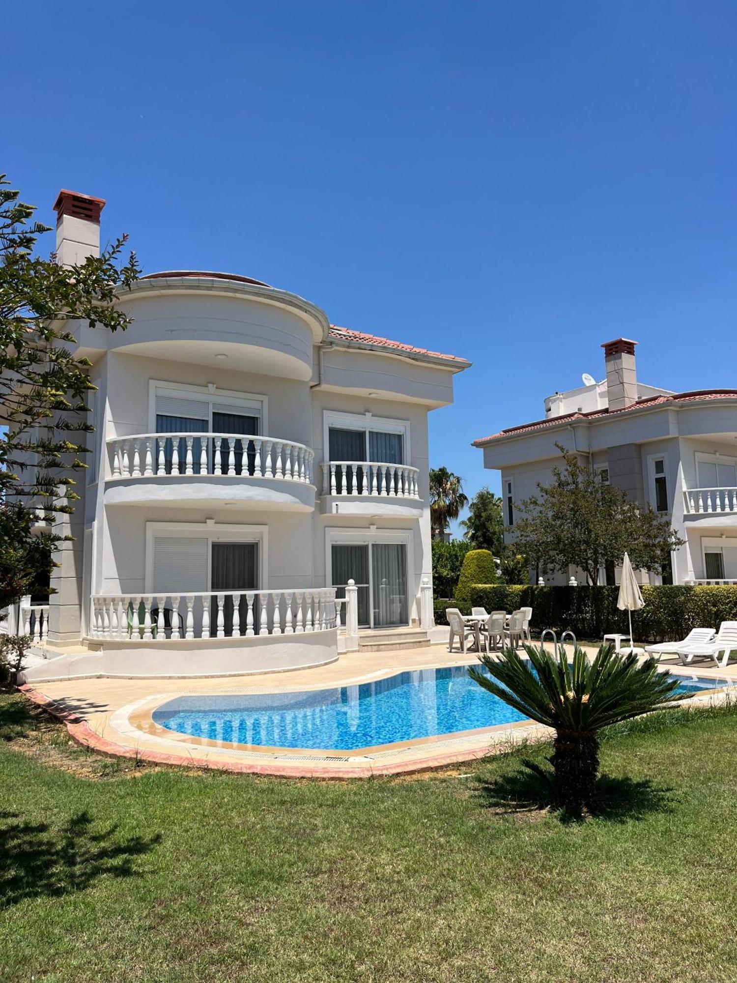 Golf Village - With Private Pool Pousada