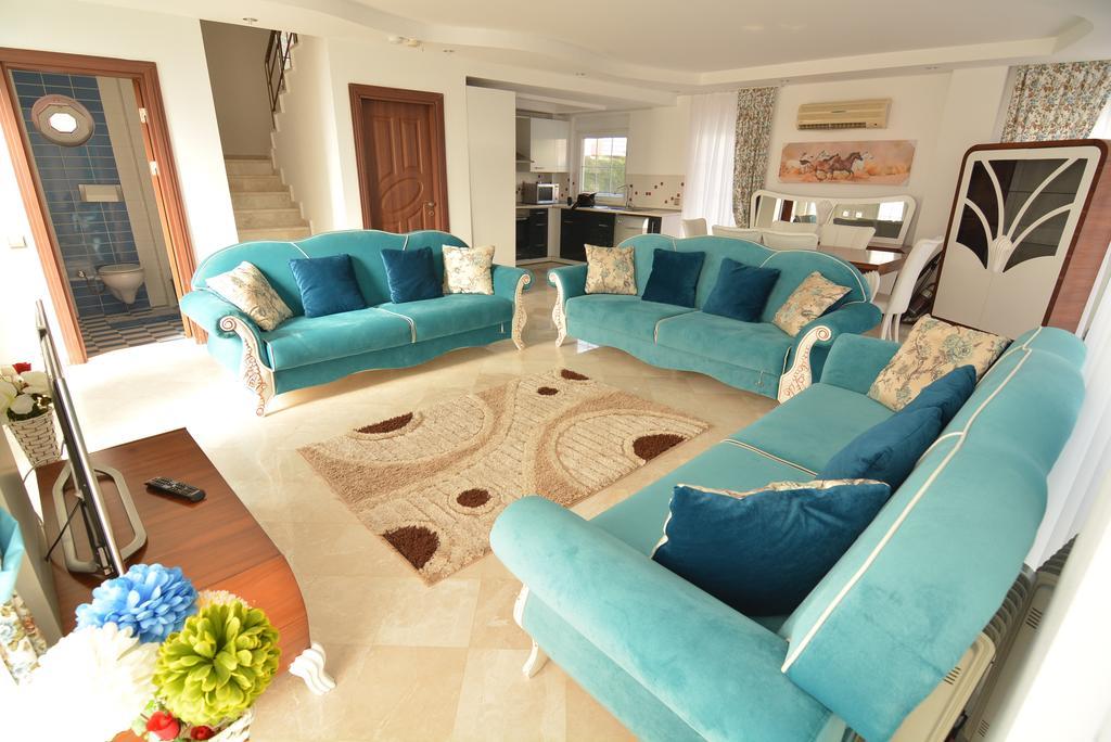 Happyland Villa