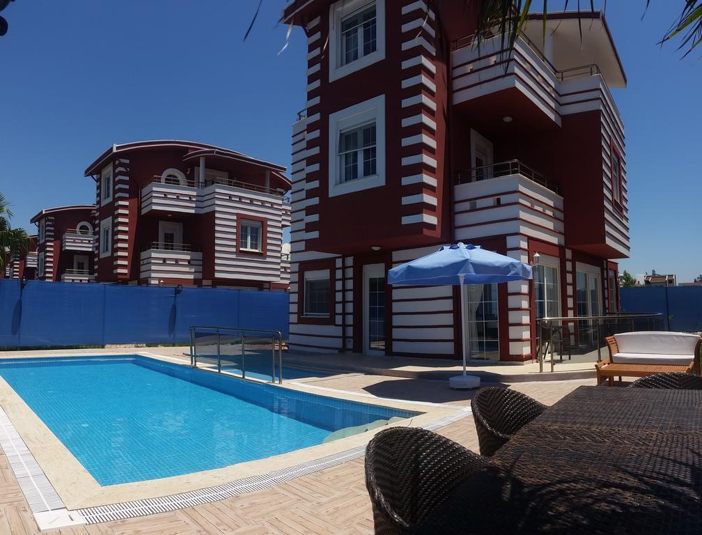 Happyland Villa