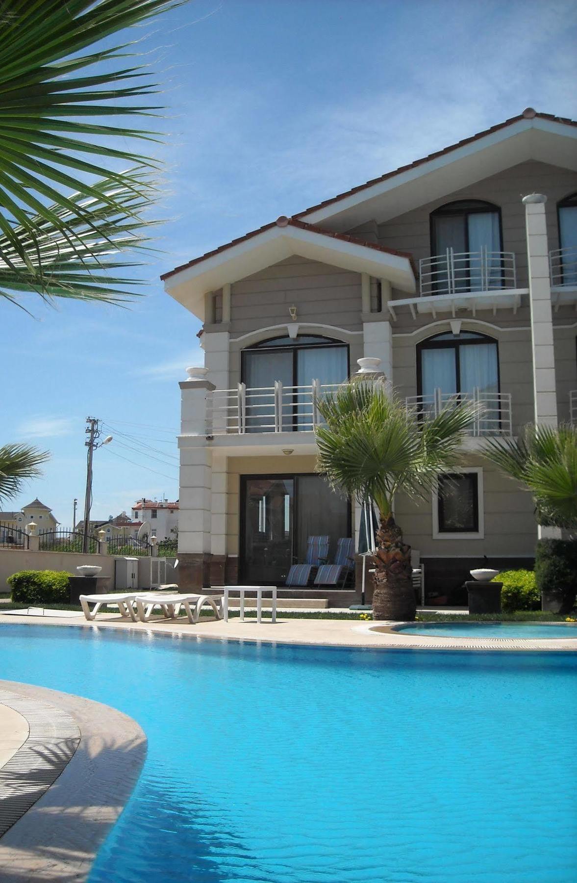 Villa Golf 1 *
