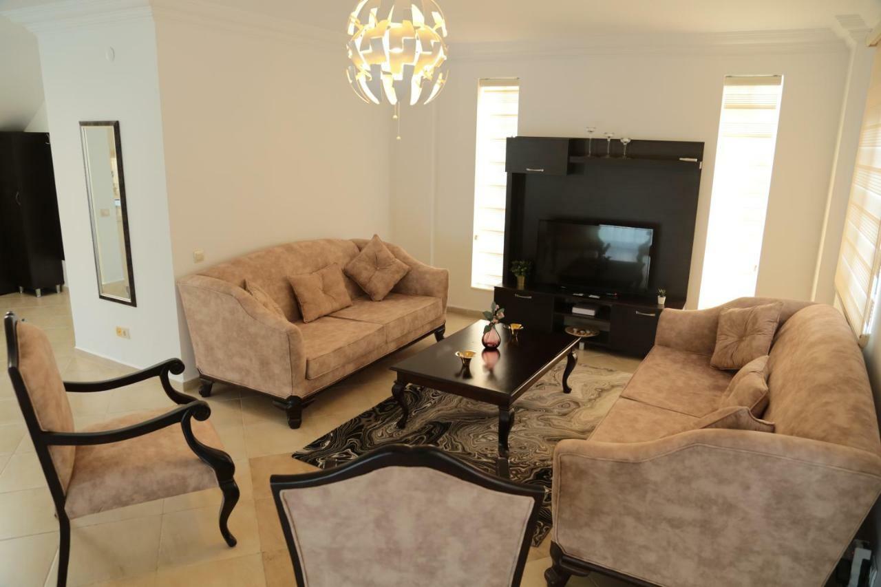 Aslam, Mahallesi 218 Sokak No 4c Tolerance Golf Sitesi C-1 Blok, Serik, Antalya Villa *