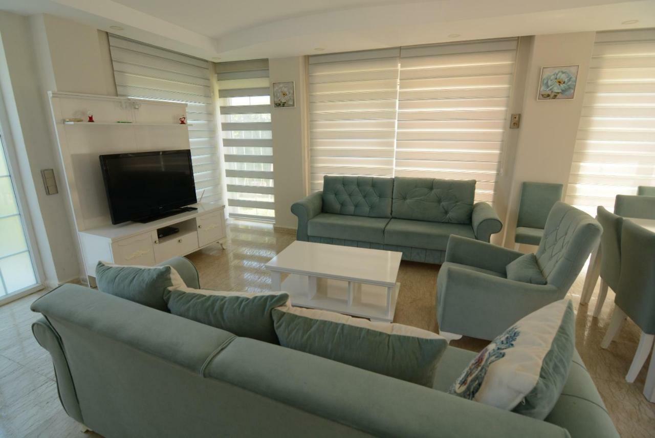 Happyland Villa