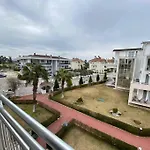 Lovely 3 Bedrooms Luxury Apt With Pool And Gym