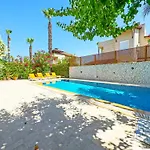 Paradise Town Villa Beldora