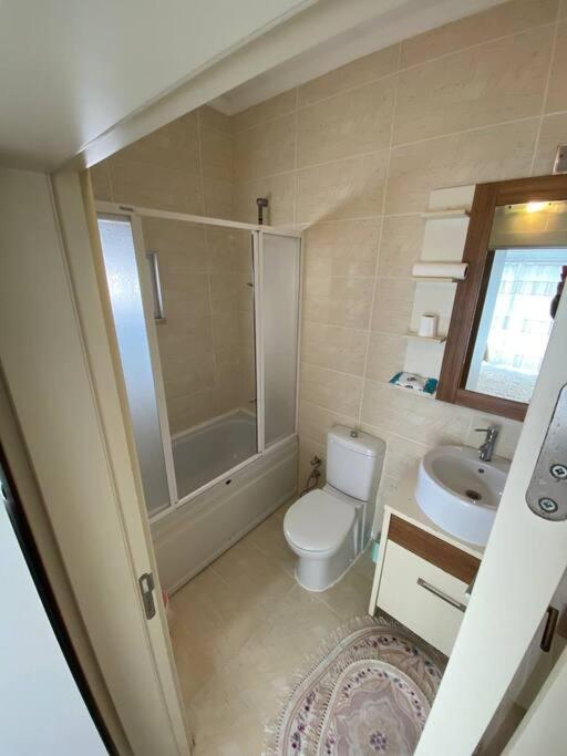 Apartment Lovely 3 Bedrooms Luxury Apt With Pool And Gym