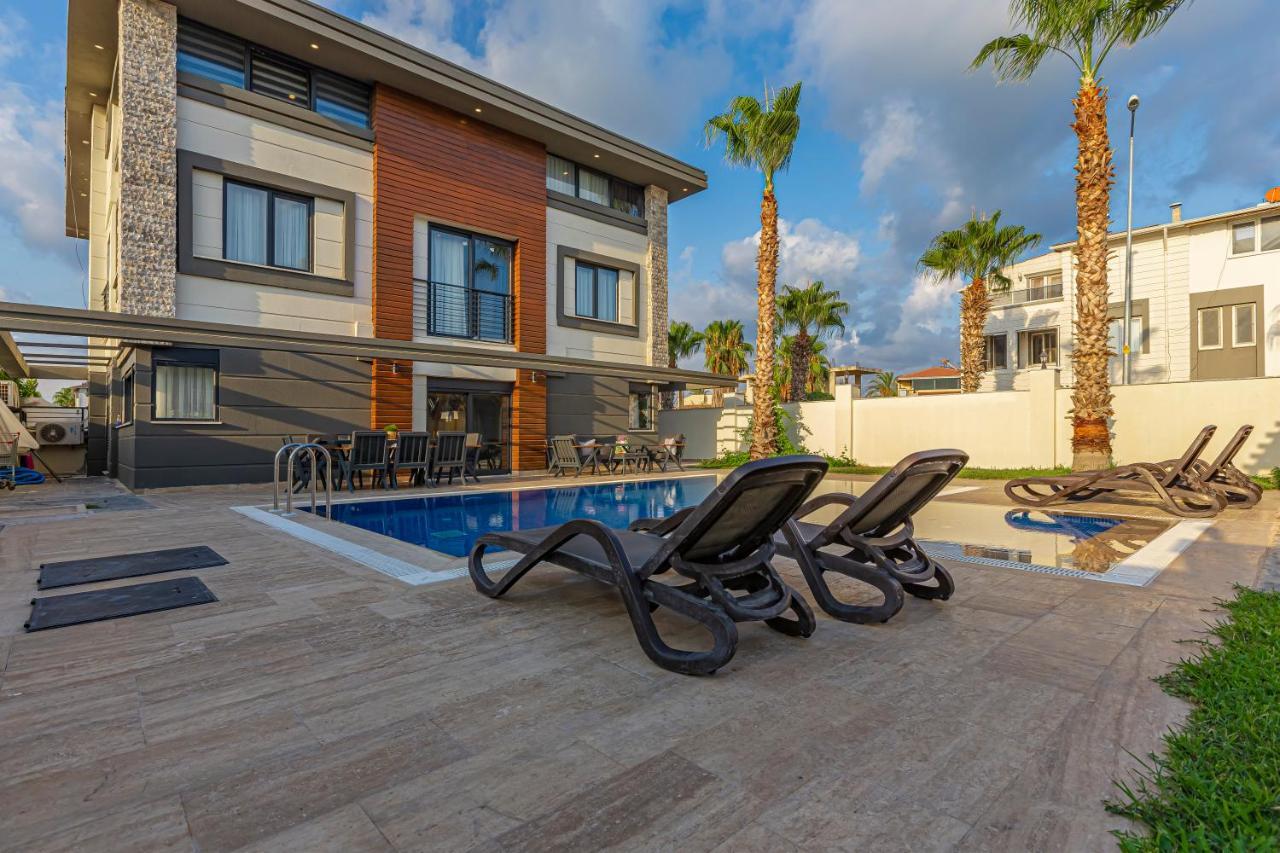 Palm Private Villas *