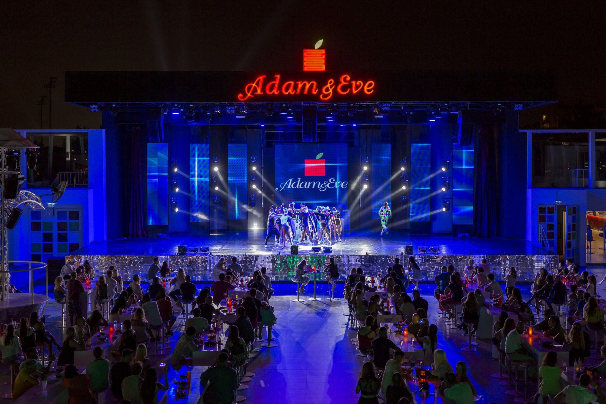 Adam & Eve - Adults Only Complex 5*