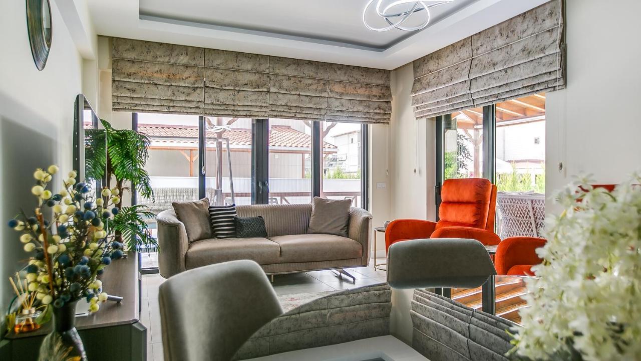 Paradise Town Majesty Villa