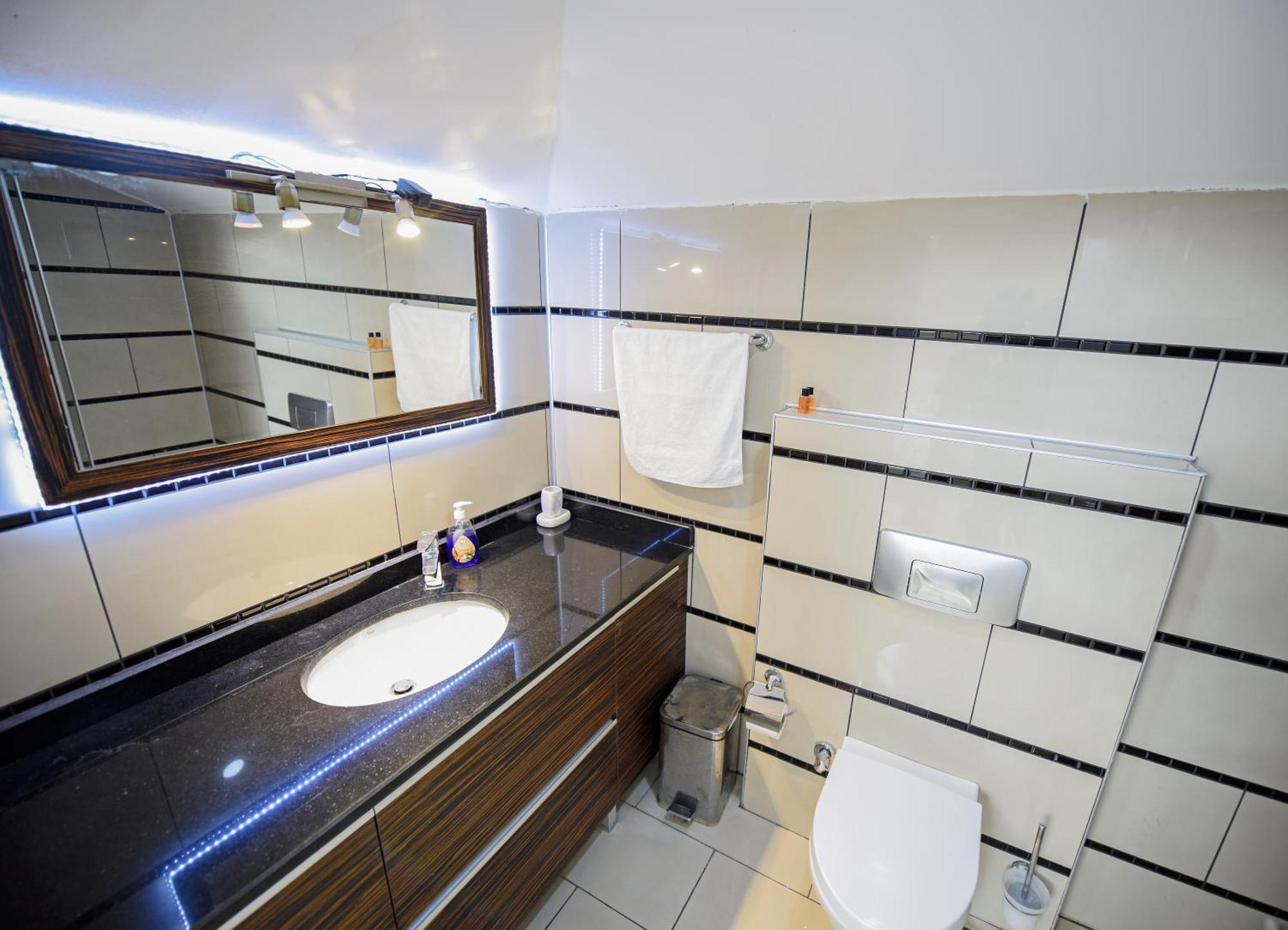 Bluehomes Apartment
