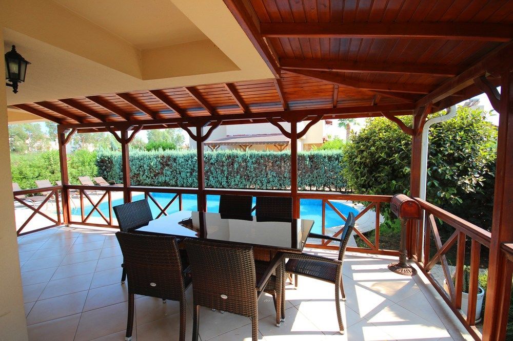 Paradise Town Lisa Belek