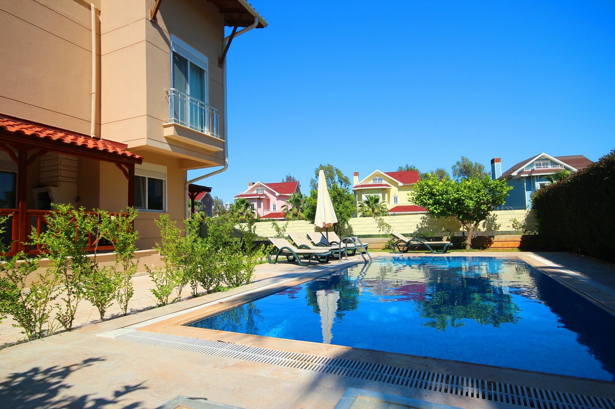 Paradise Town Lisa Villa