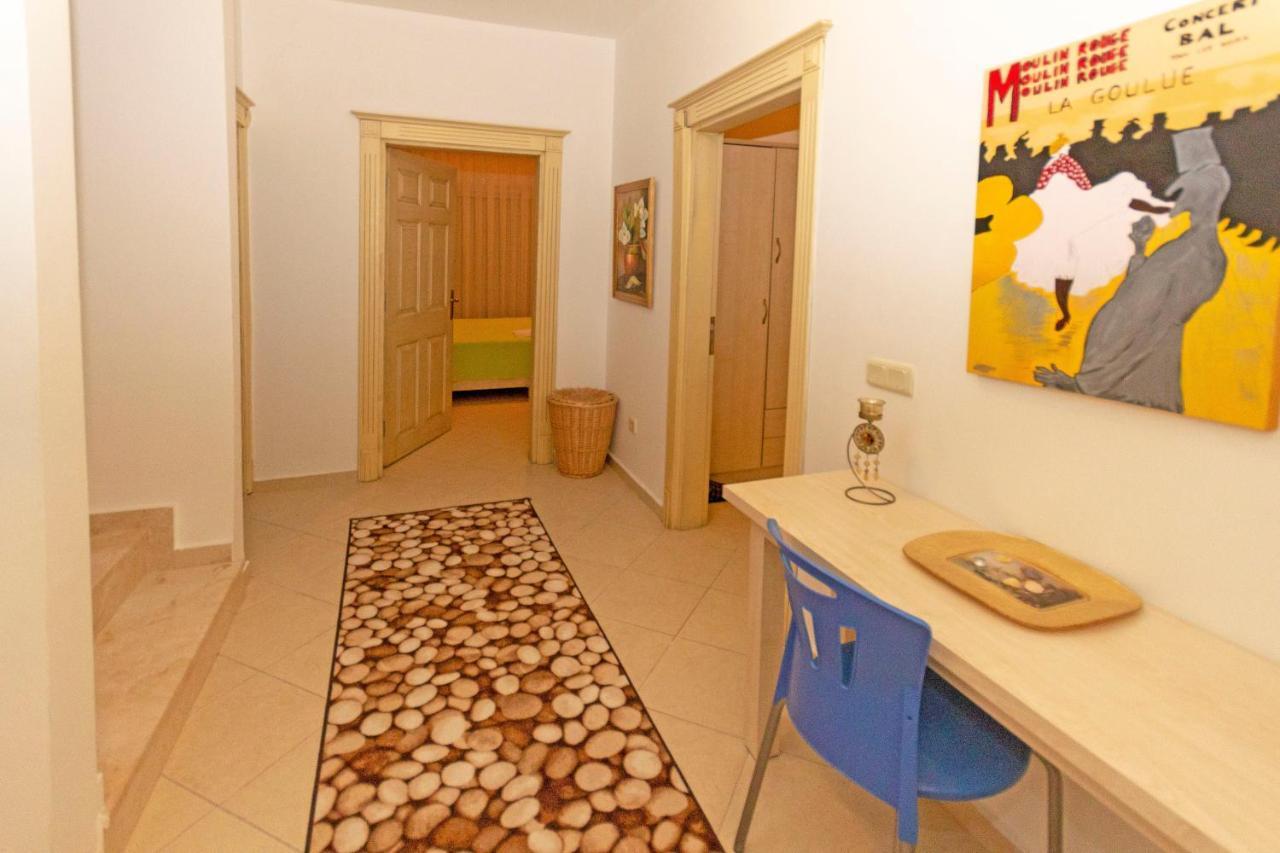 Villa Paradise Town Beldora *