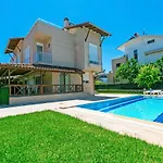 Paradise Town Villa Legend