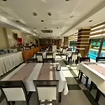 Ceres Hotel