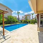 Paradise Town Villa Royal