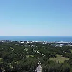 Antalya Belek\'Te Oezel Havuzlu Villa Sitesi
