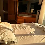 Peaceful Holiday Villas-Luxury-Jacuzzi-Sauna