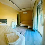 Peaceful Holiday Villas-Family