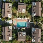 Belek Deluxe Suit
