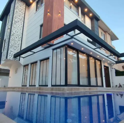 Casa Rosa Luxury Villa