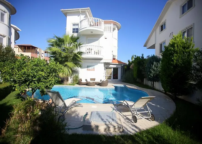Bella Villa 3
