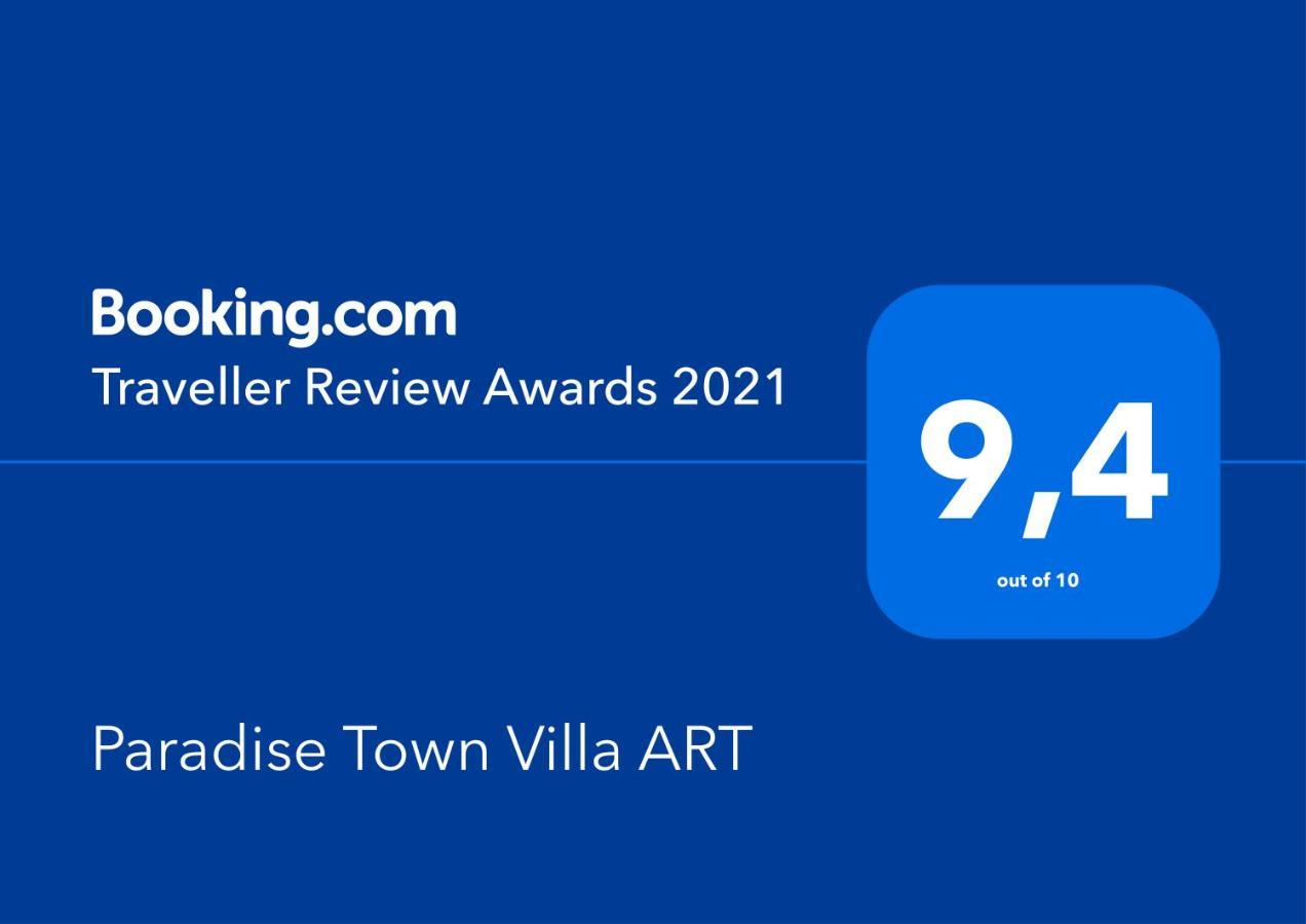Villa Paradise Town Art *