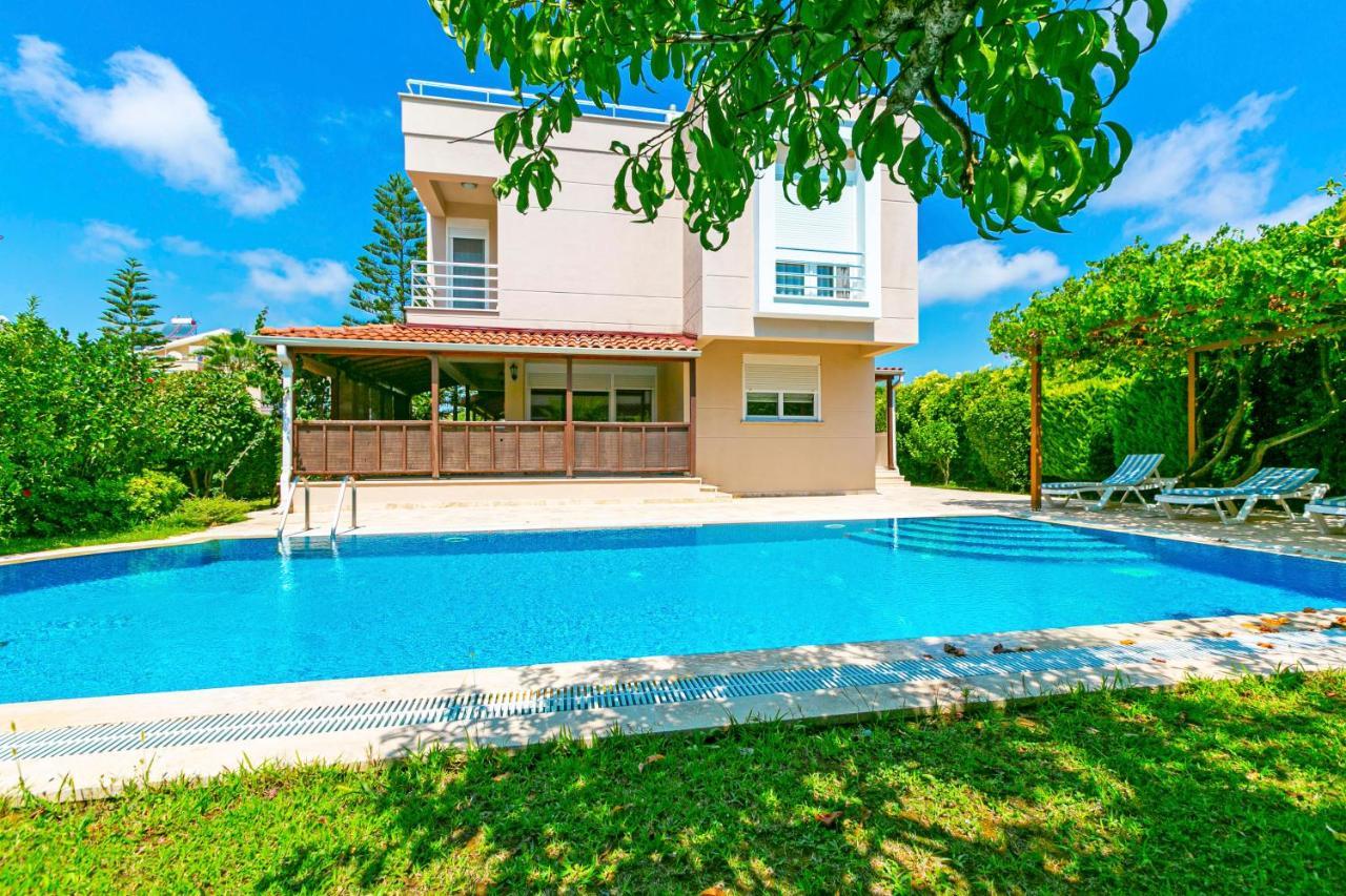 Villa Paradise Town Royal