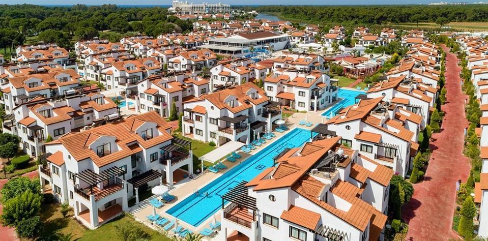 Fun&sun Luxury River With Amazing Landscape Villa