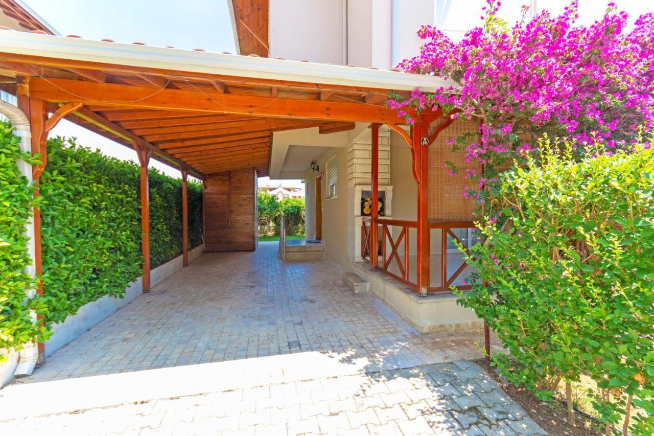Paradise Town Orchard Villa