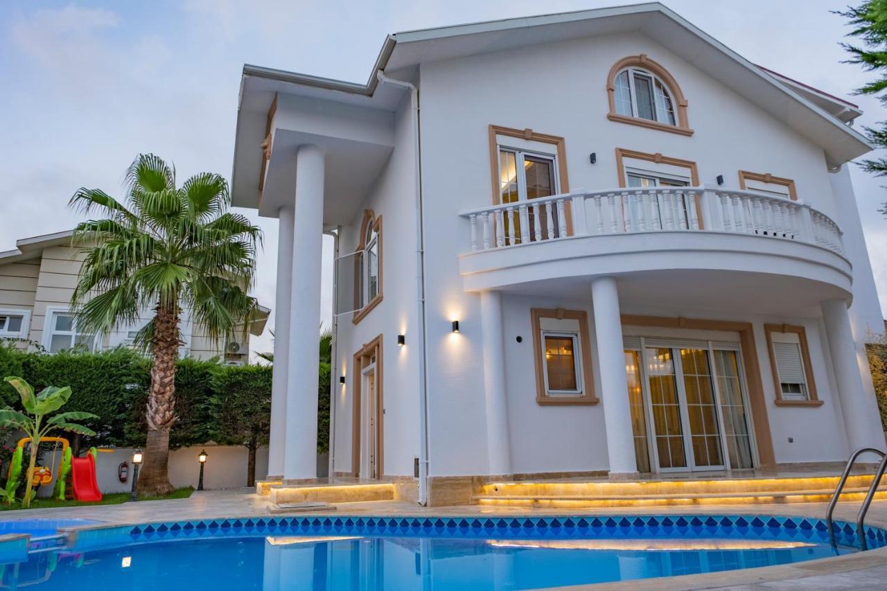 Private With Pool Near The Villa