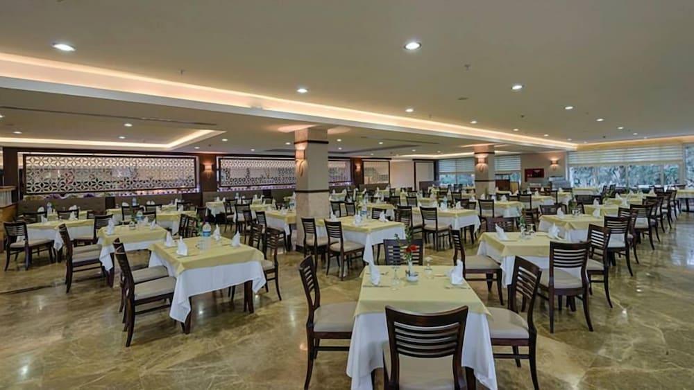 Otel Max 5*