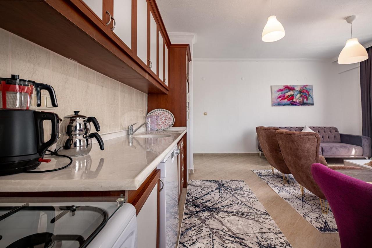 Assos Apart: Havuzlu Sitede Tamami Sizin 2 Oda 1 Salon Daire Apartment Belek