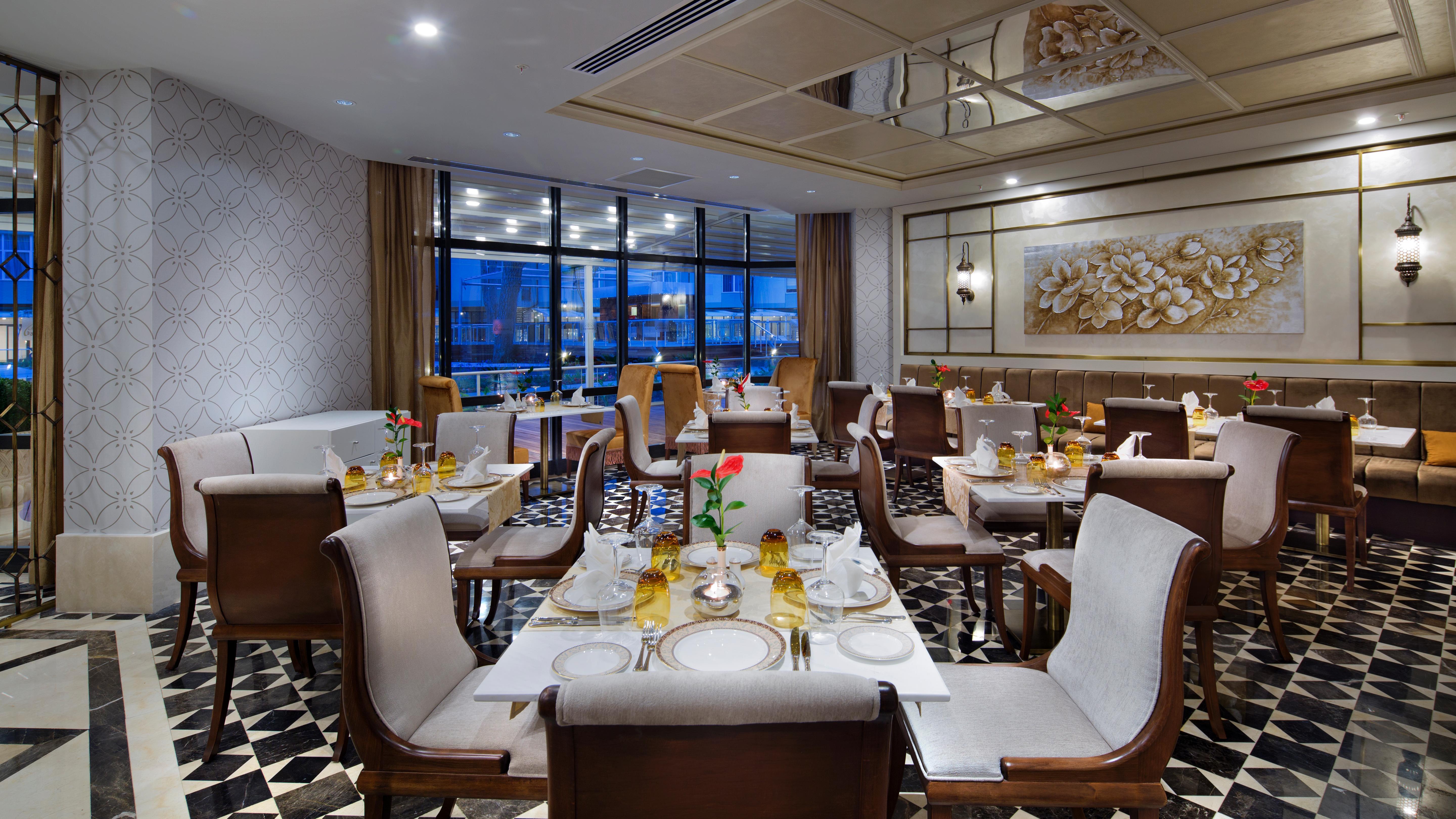 Papillon Zeugma Relaxury Resort Belek