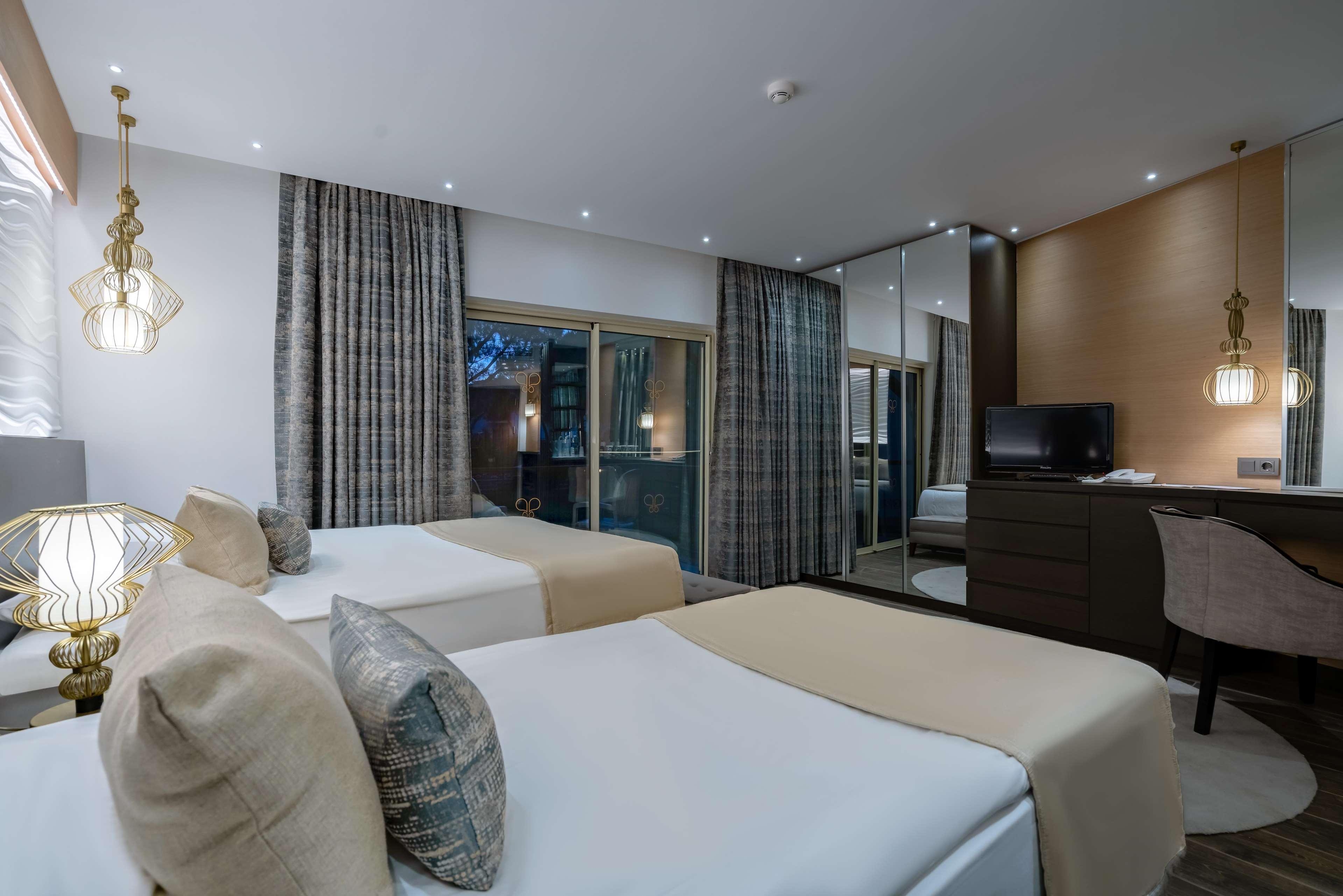 Papillon Belvil Holiday Village 5*