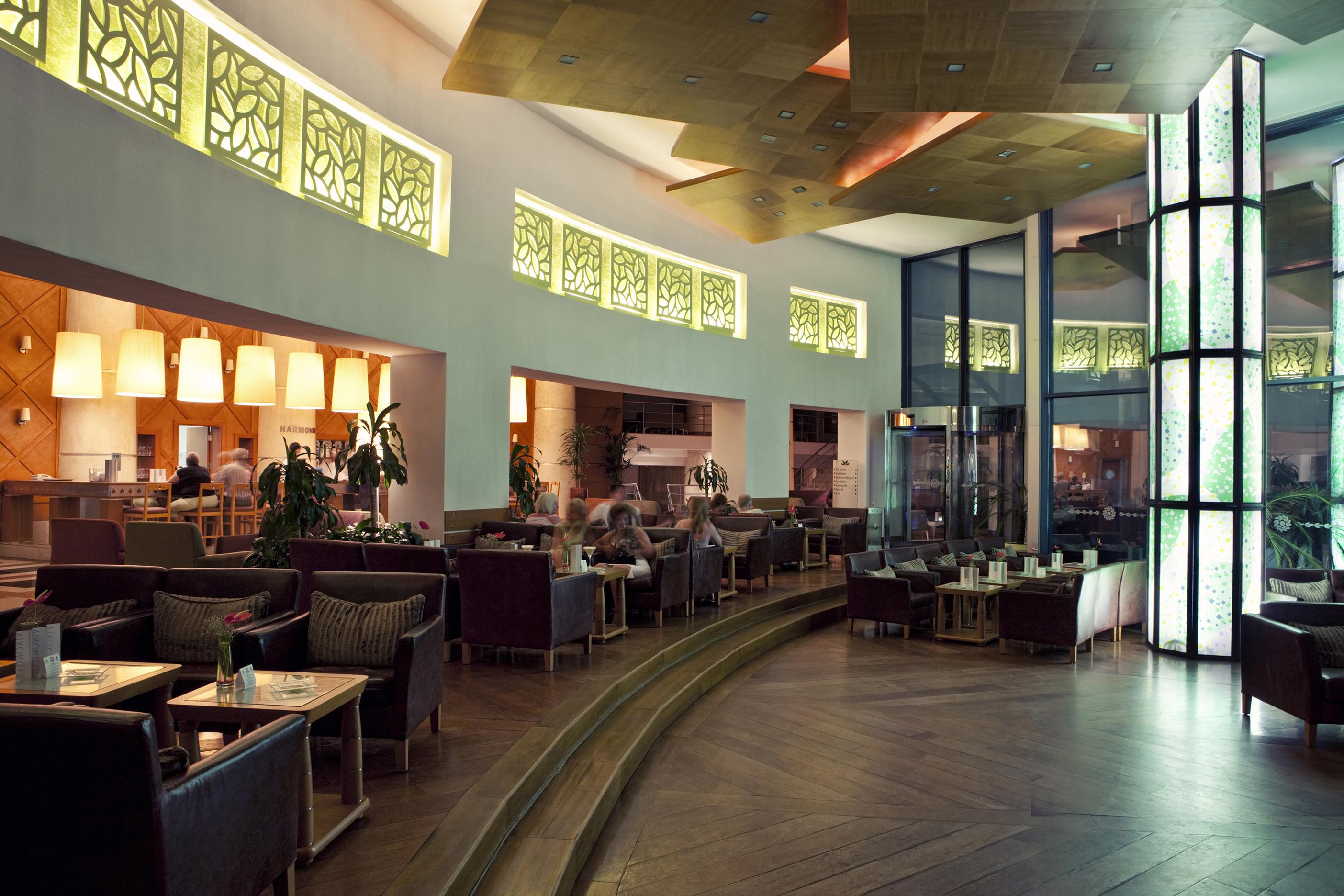 Cornelia De Luxe Resort