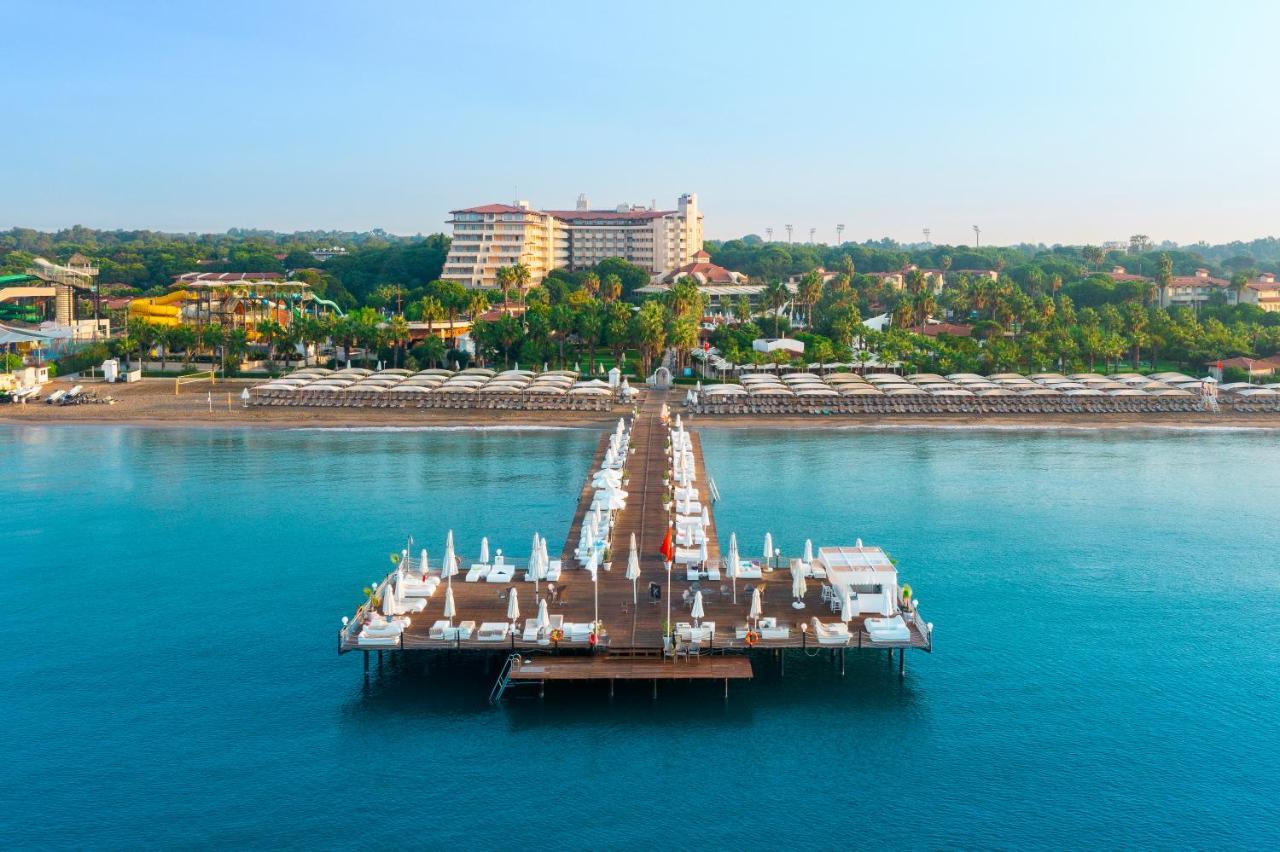 Hotel Bellis Deluxe & Heated For Winter Aqua Park