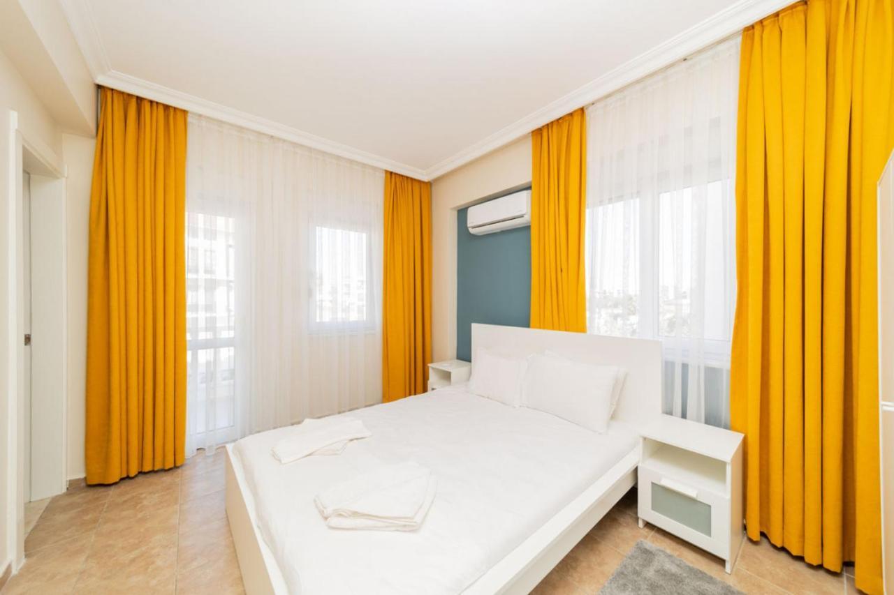 Flat With Balcony And Shared Pool In