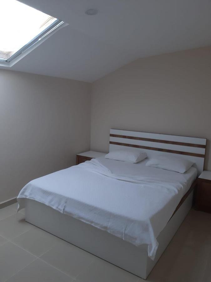 4 Bedrooms Bluehomes Daire *