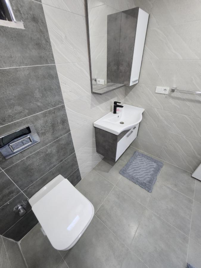 Incredible Luxury 3 Bedrooms And A Hall