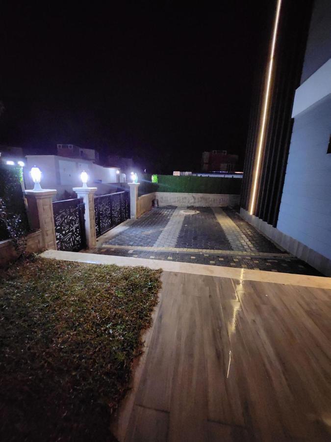 Incredible Luxury 3 Bedrooms And A Hall