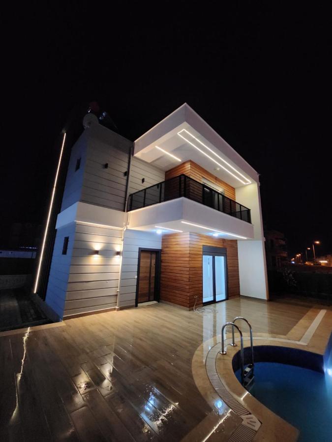 Incredible Luxury 3 Bedrooms And A Hall Villa