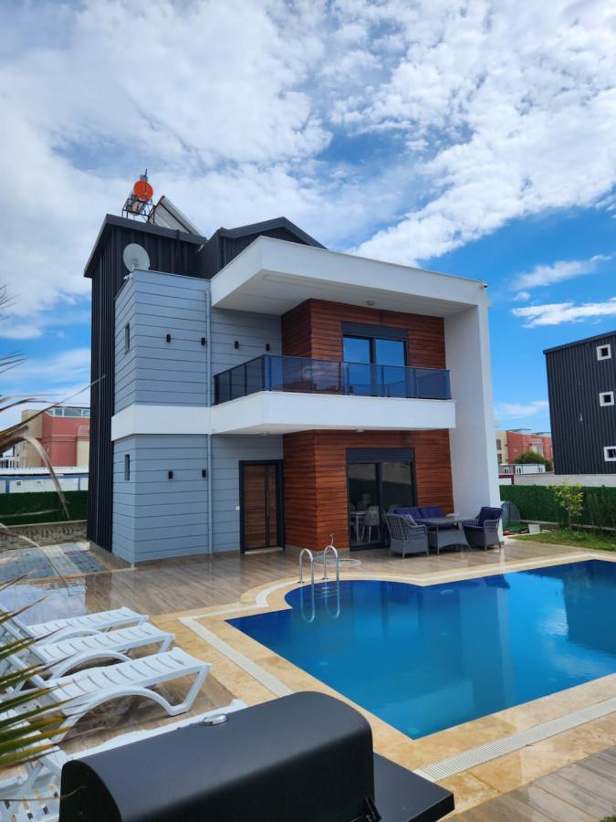 Incredible Luxury 3 Bedrooms And A Hall