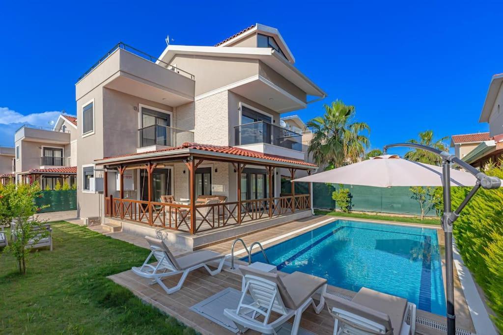 Near By The Land Of Legends , Paradise Villa *