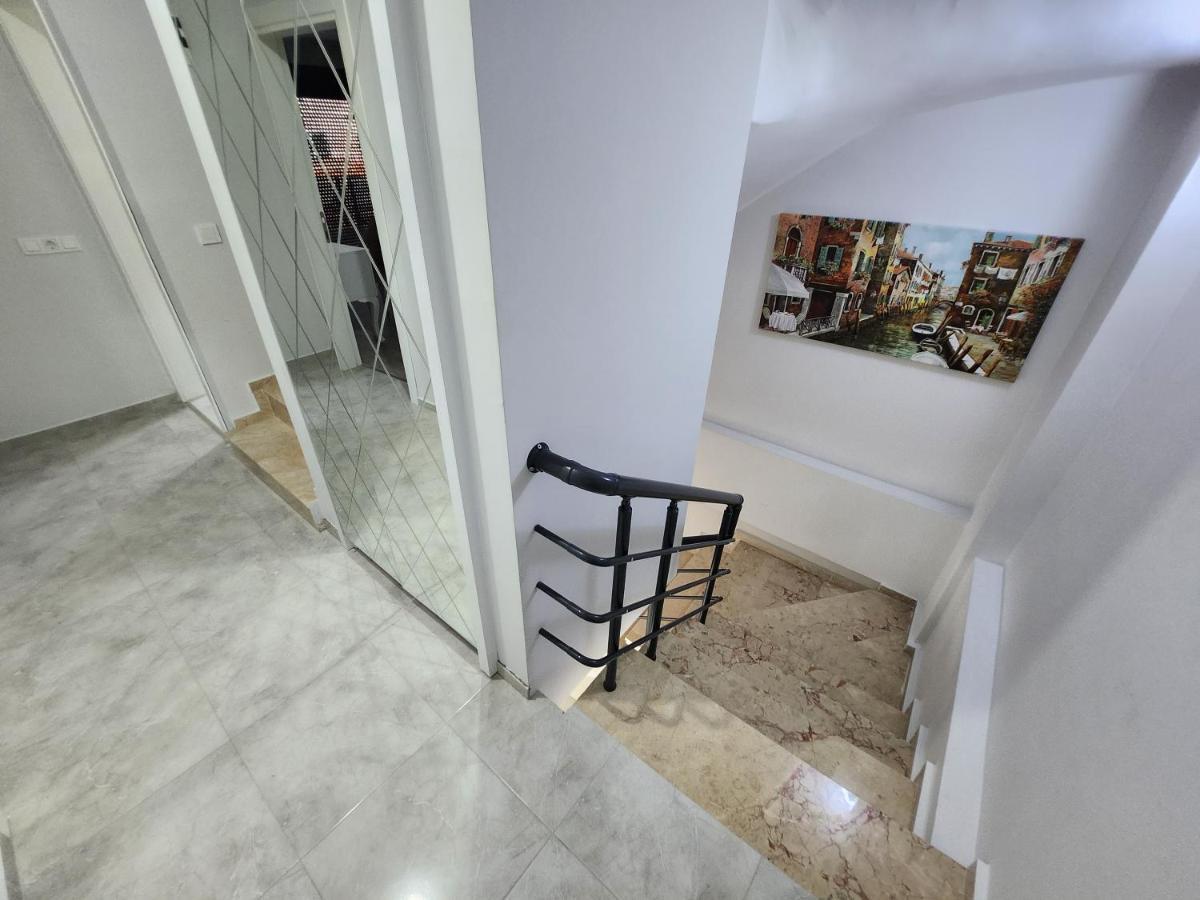 Vilă Incredible Luxury 3 Bedrooms And A Hall *
