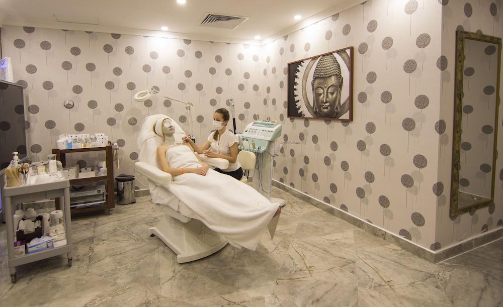 Selectum Noa Hotel