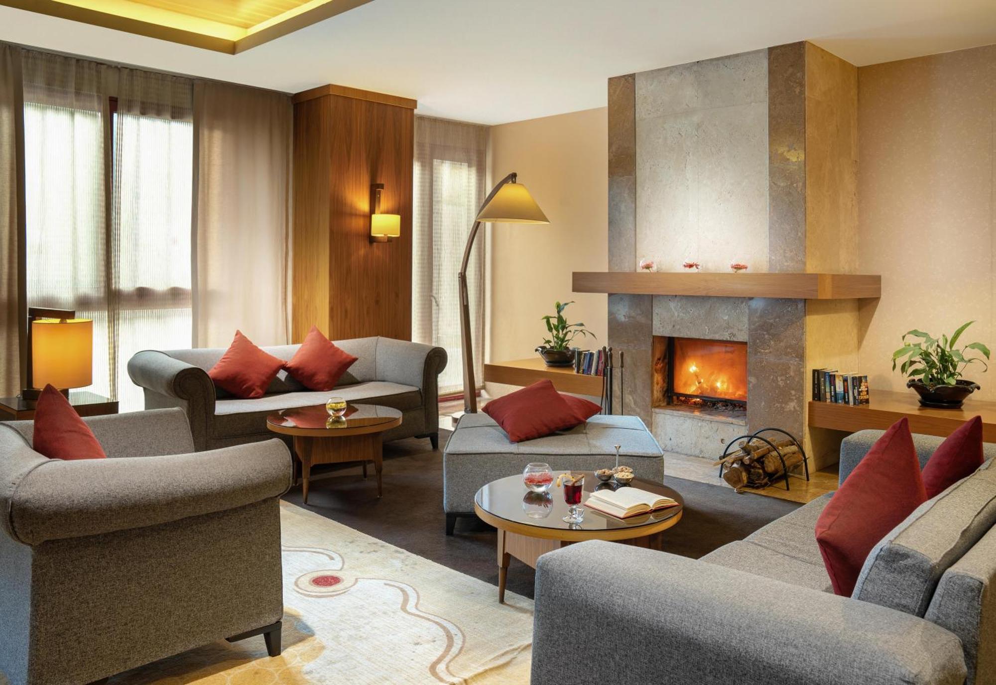 Kaya Hotel